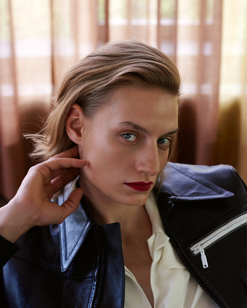 copyright Nadine Ottawa - SI Style – Veronika Kunz