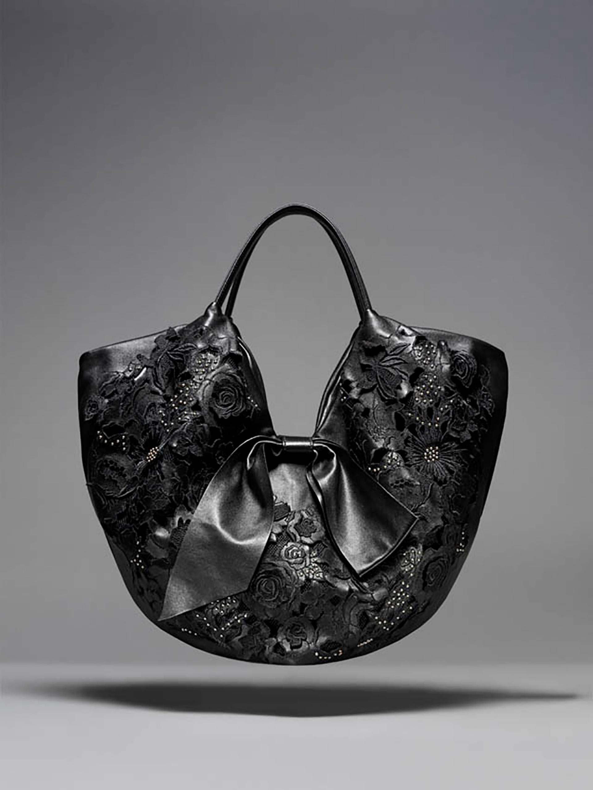 copyright Oriani & Origone - Valentino