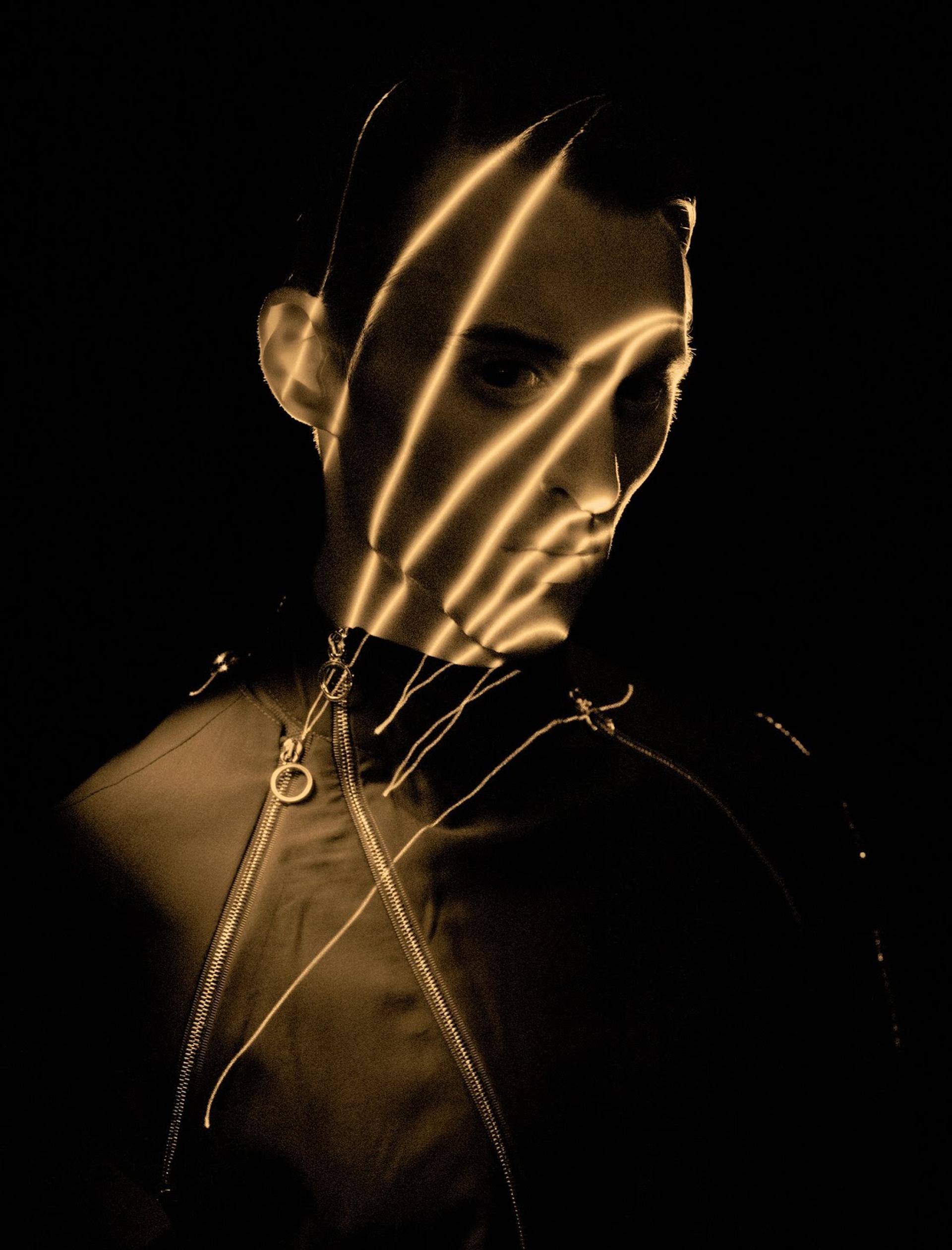 copyright Bela Borsodi - L'Officiel Hommes – Black Hole Sun