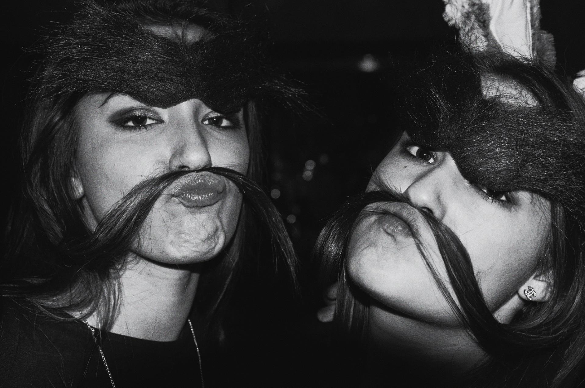 copyright Adrian & Alexis - 40 Moments