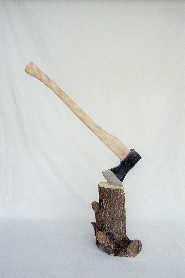 copyright Moritz Schermbach - Yard Sale