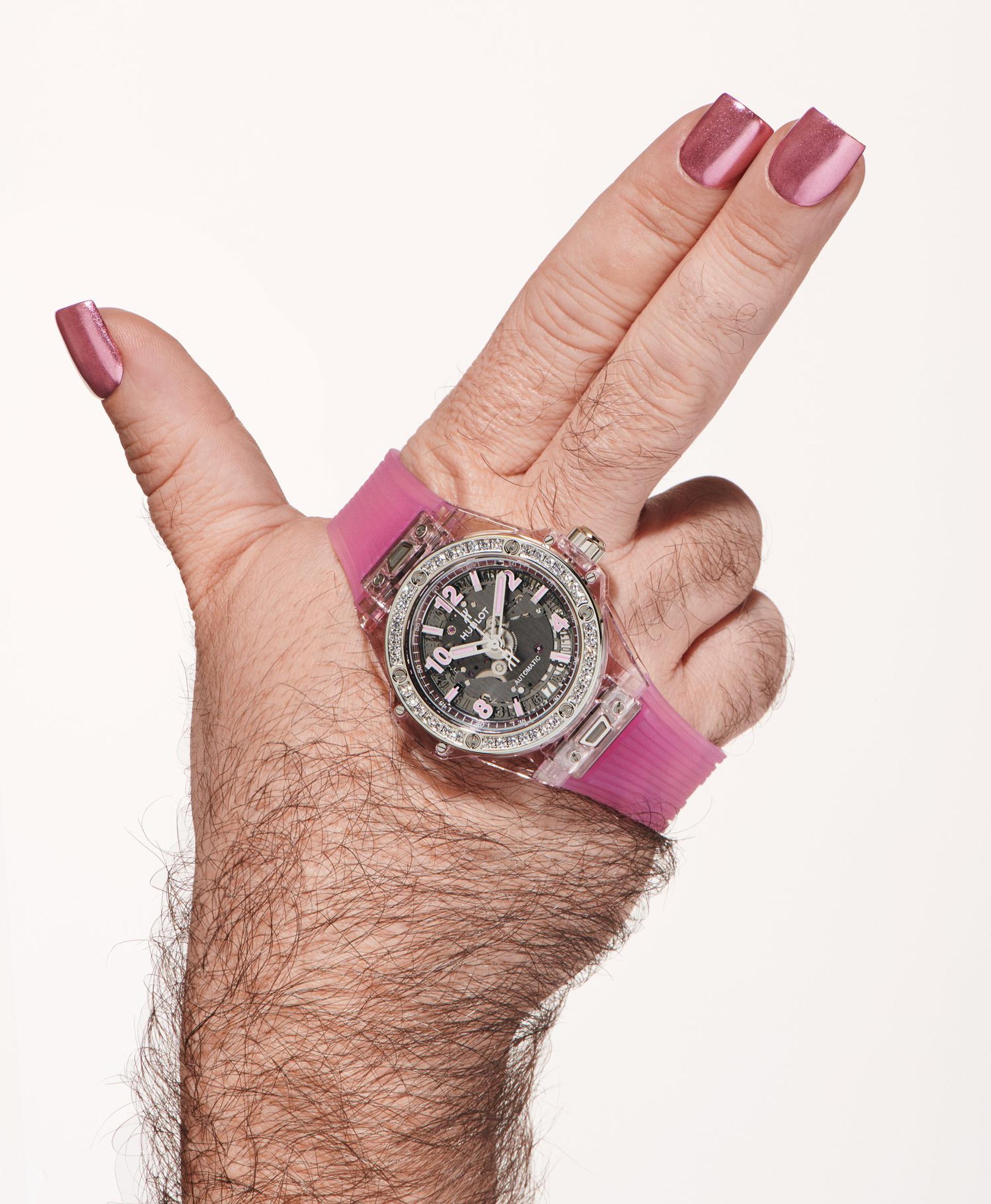 copyright Bela Borsodi - Pin-up Magazine – Watch It